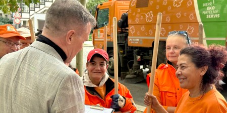 Respekt, obdiv, uznání. Pražské služby děkují kolegyním a kolegům v terénu, kteří denně udržují hlavní město čisté a uklizené